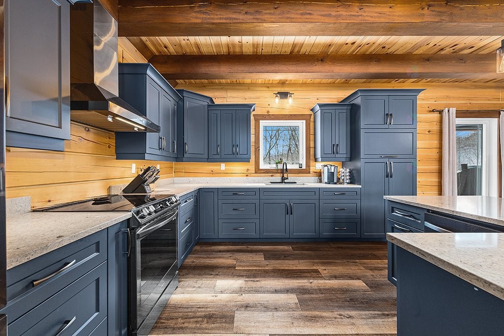 









10


Ch. des Outaouais

,
L'Île-du-Grand-Calumet,




QC
J0X1J0

