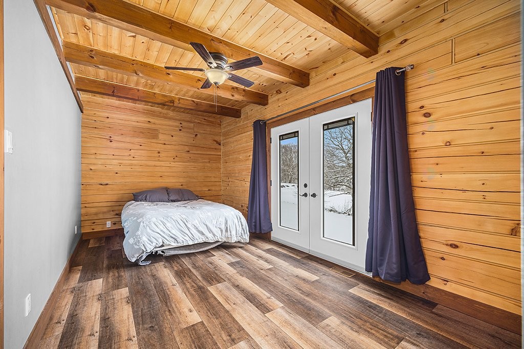 









10


Ch. des Outaouais

,
L'Île-du-Grand-Calumet,




QC
J0X1J0

