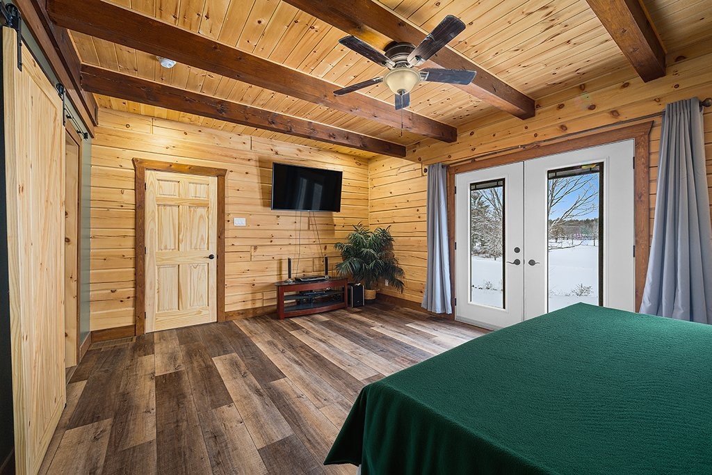 









10


Ch. des Outaouais

,
L'Île-du-Grand-Calumet,




QC
J0X1J0

