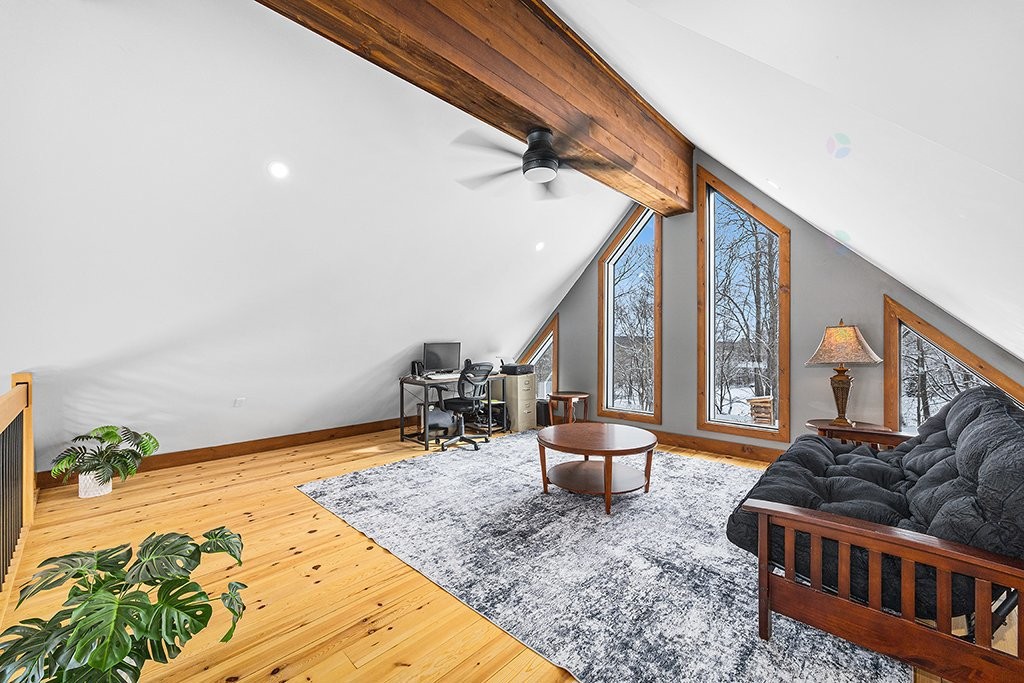 









10


Ch. des Outaouais

,
L'Île-du-Grand-Calumet,




QC
J0X1J0

