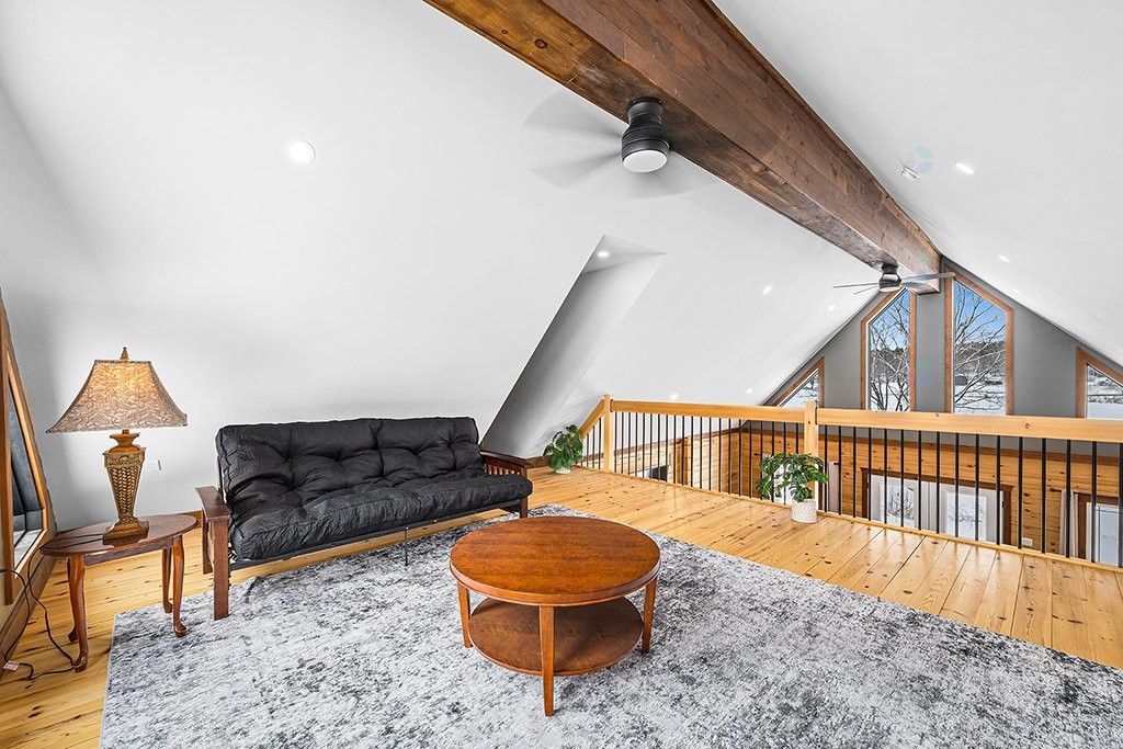 









10


Ch. des Outaouais

,
L'Île-du-Grand-Calumet,




QC
J0X1J0

