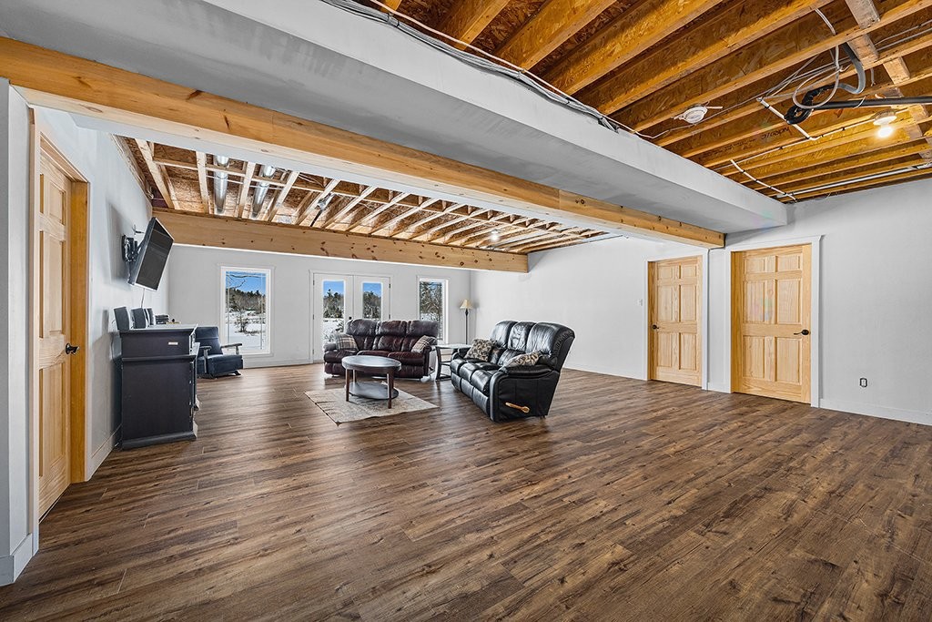 









10


Ch. des Outaouais

,
L'Île-du-Grand-Calumet,




QC
J0X1J0

