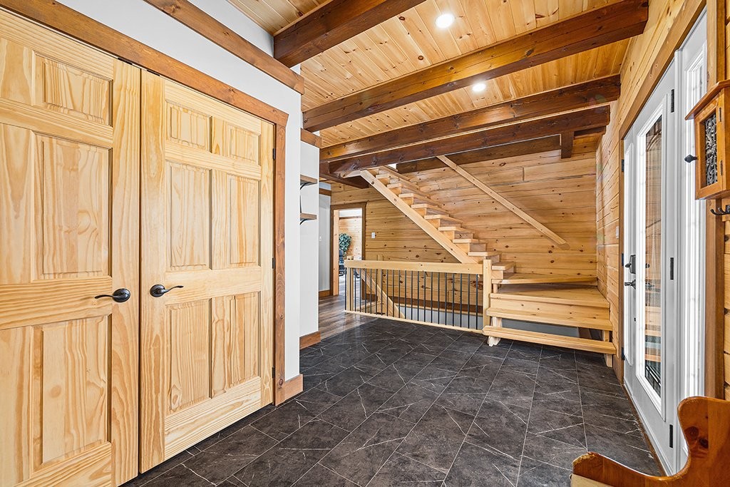 









10


Ch. des Outaouais

,
L'Île-du-Grand-Calumet,




QC
J0X1J0

