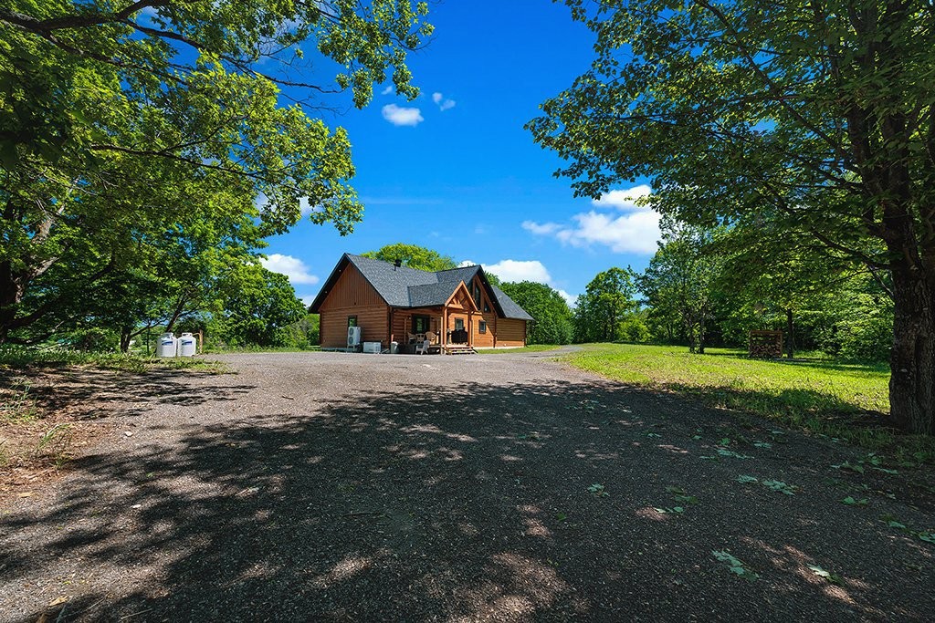 









10


Ch. des Outaouais

,
L'Île-du-Grand-Calumet,




QC
J0X1J0

