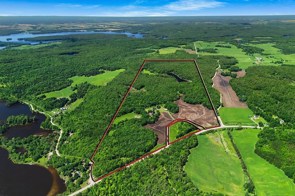 









10


Ch. des Outaouais

,
L'Île-du-Grand-Calumet,




QC
J0X1J0

