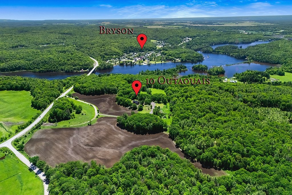 









10


Ch. des Outaouais

,
L'Île-du-Grand-Calumet,




QC
J0X1J0

