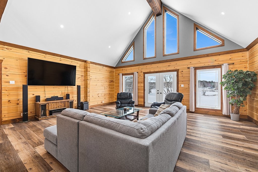









10


Ch. des Outaouais

,
L'Île-du-Grand-Calumet,




QC
J0X1J0

