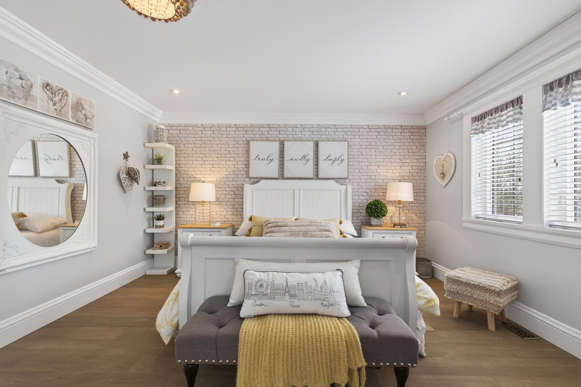 









435


Ch. du Domaine

,
Saint-Denis-de-Brompton,




QC
J0B2P0


