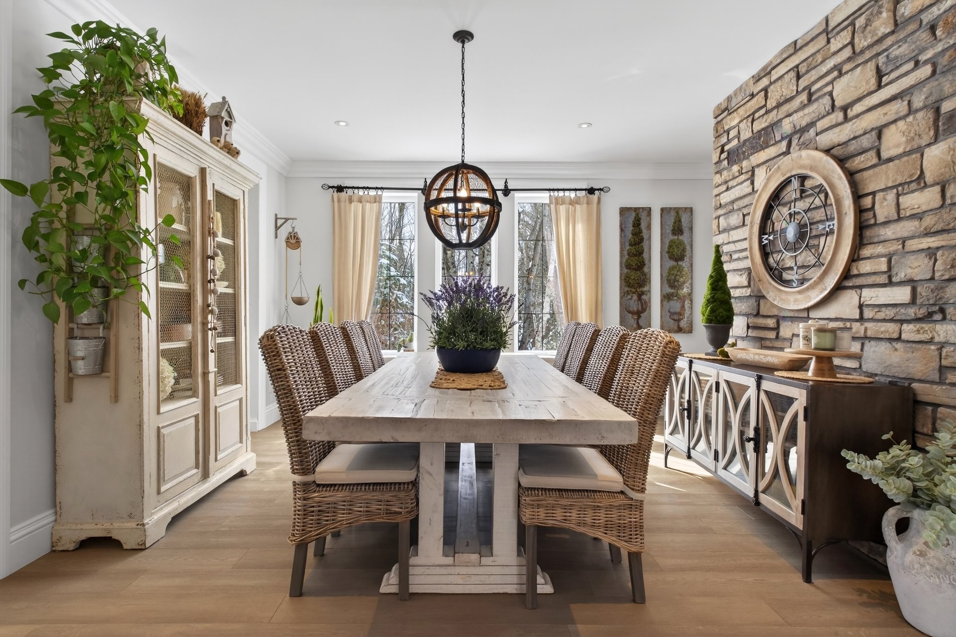 









435


Ch. du Domaine

,
Saint-Denis-de-Brompton,




QC
J0B2P0

