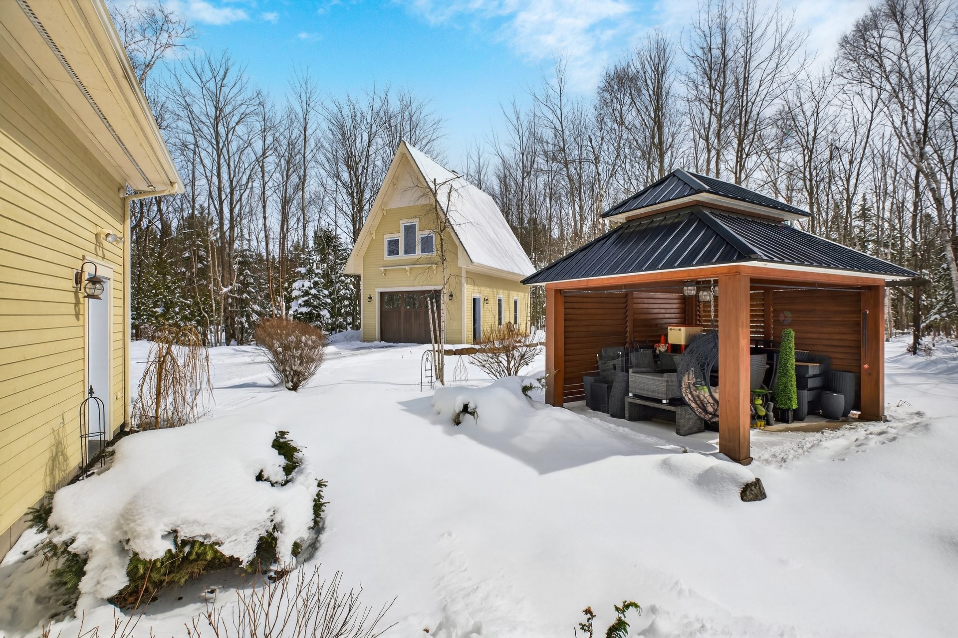 









435


Ch. du Domaine

,
Saint-Denis-de-Brompton,




QC
J0B2P0

