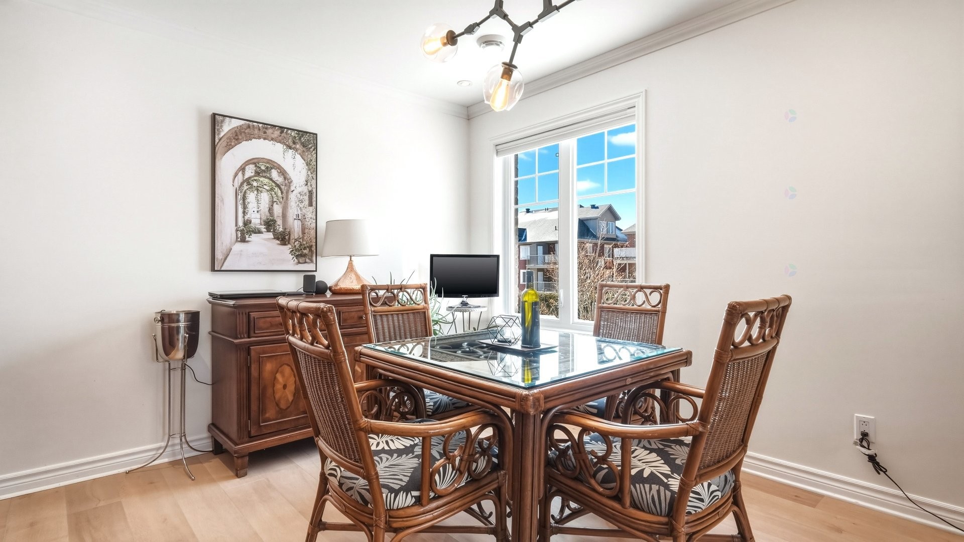 









288


Rg des Vingt

, 202,
Saint-Basile-le-Grand,




QC
J3N0A9

