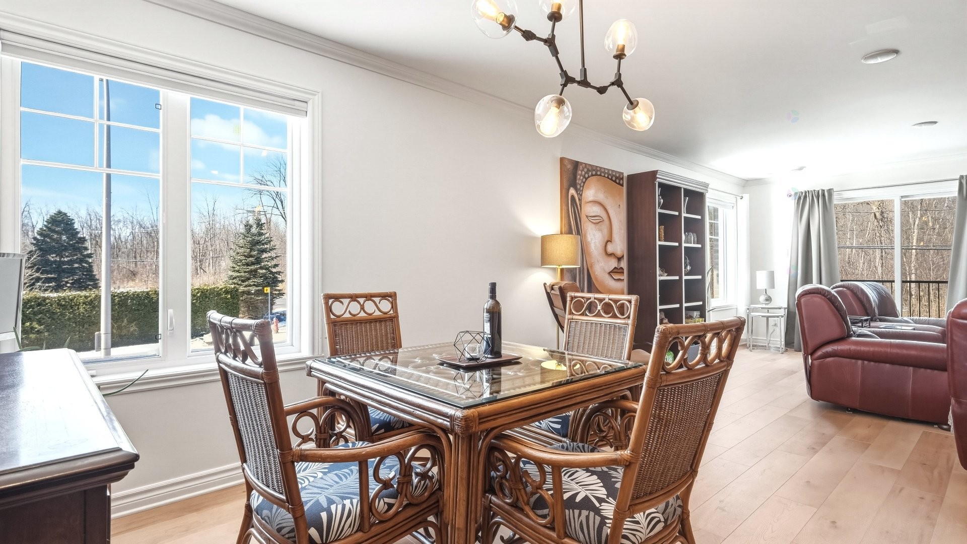 









288


Rg des Vingt

, 202,
Saint-Basile-le-Grand,




QC
J3N0A9

