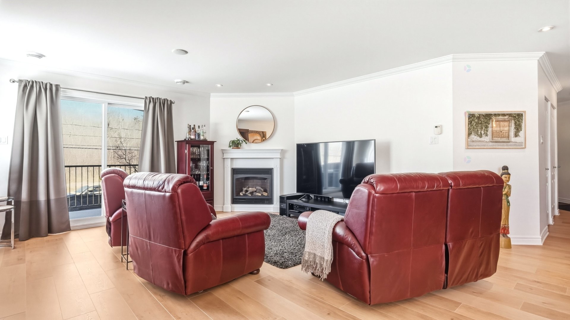 









288


Rg des Vingt

, 202,
Saint-Basile-le-Grand,




QC
J3N0A9

