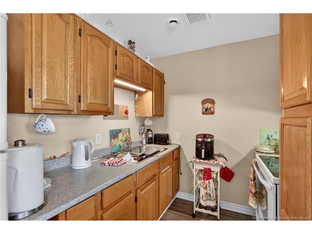 









2607


Route 11

,
New Jersey,




NB
E9G 2L3

