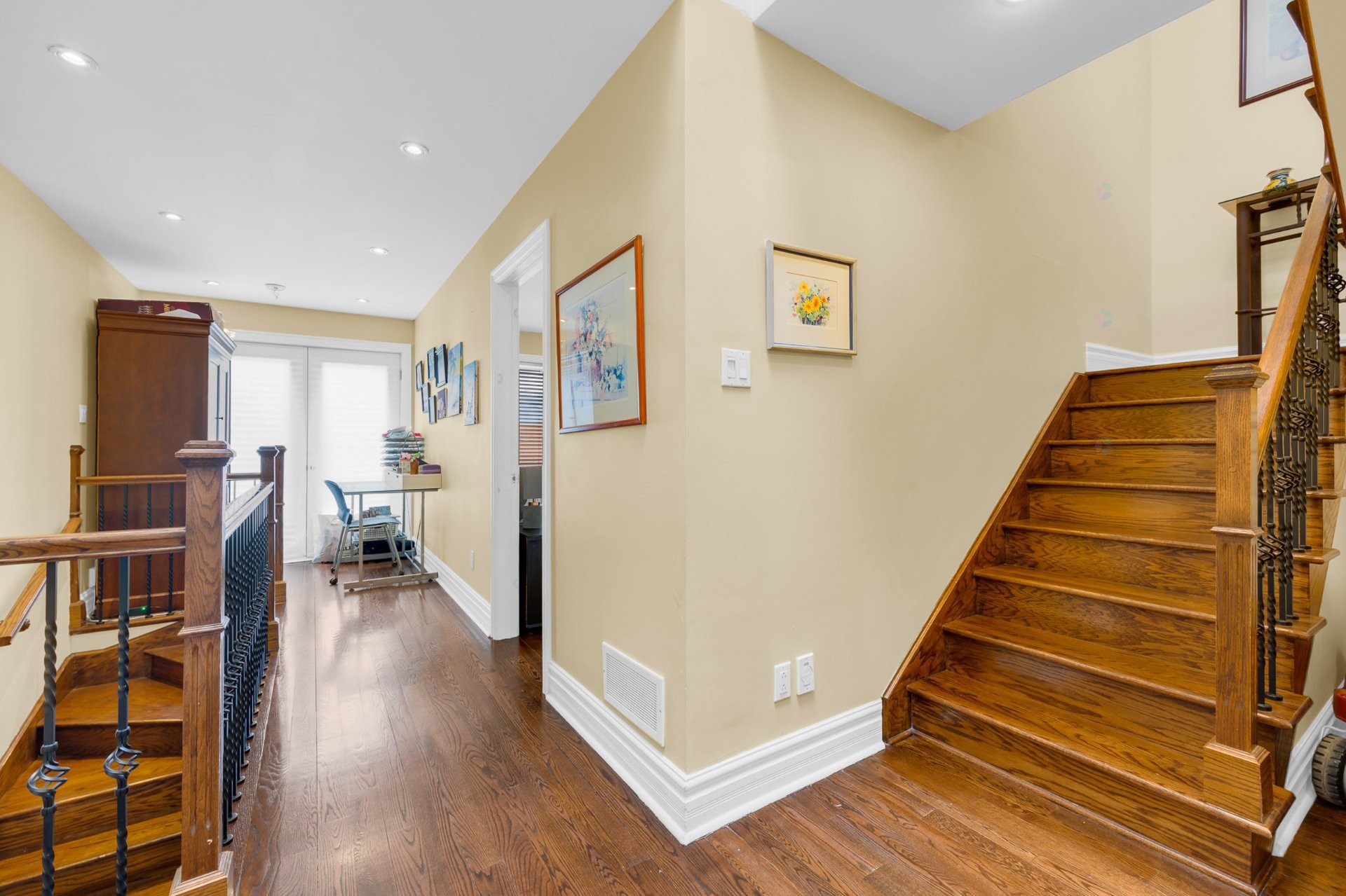 









6918

 - 6918A


Rue Lemieux

,
Montréal (Côte-des-Neiges/Notre-Dame-de-Grâce),




QC
H3W2V9

