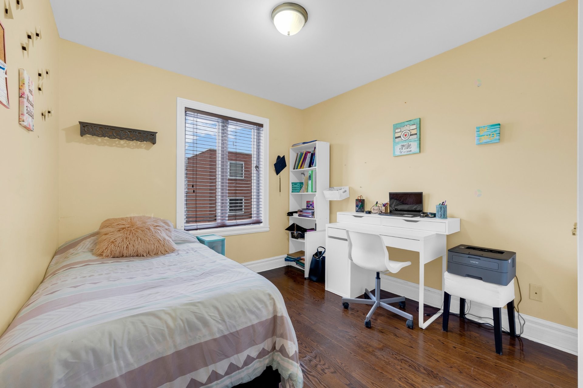 









6918

 - 6918A


Rue Lemieux

,
Montréal (Côte-des-Neiges/Notre-Dame-de-Grâce),




QC
H3W2V9

