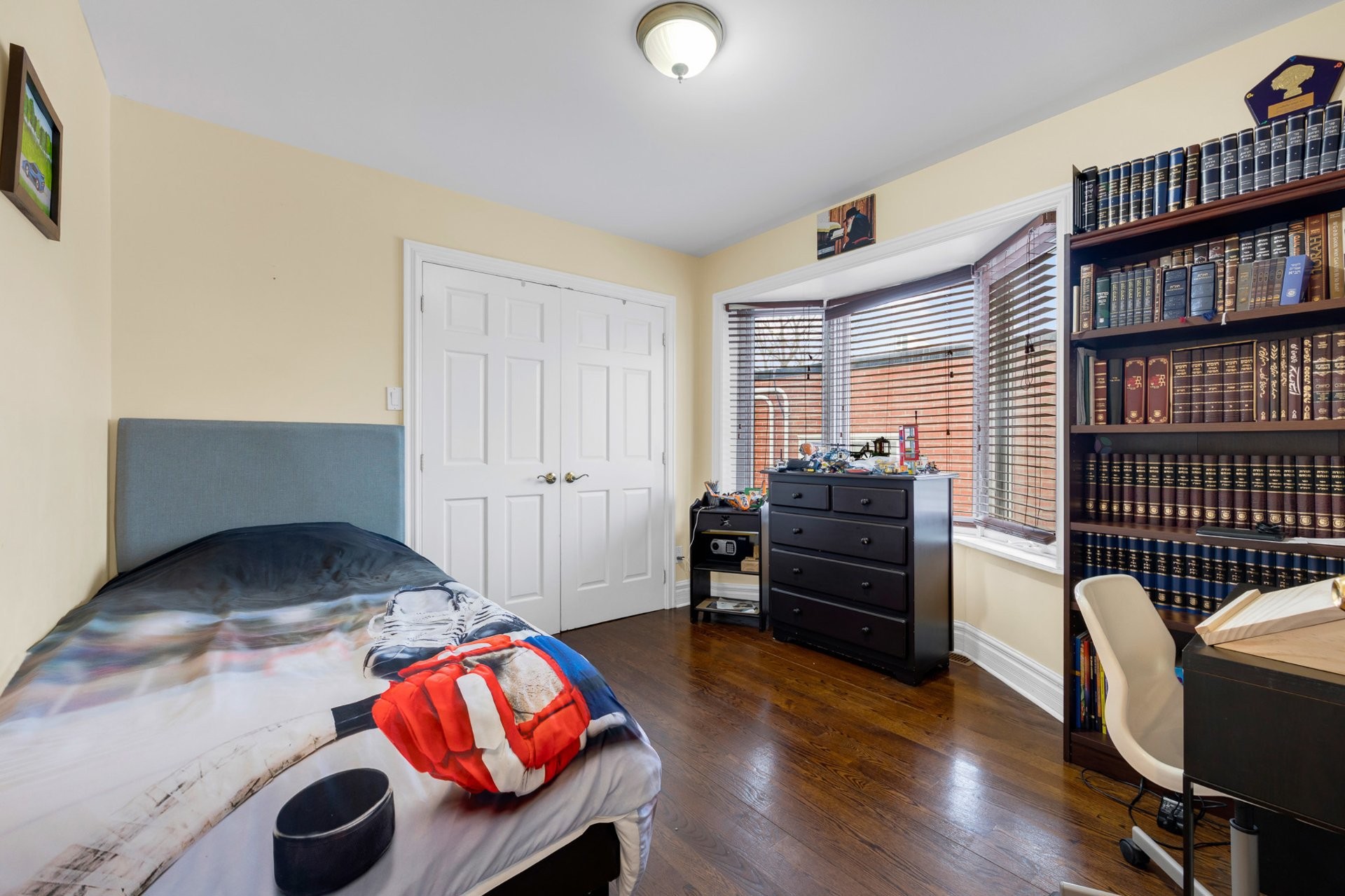 









6918

 - 6918A


Rue Lemieux

,
Montréal (Côte-des-Neiges/Notre-Dame-de-Grâce),




QC
H3W2V9

