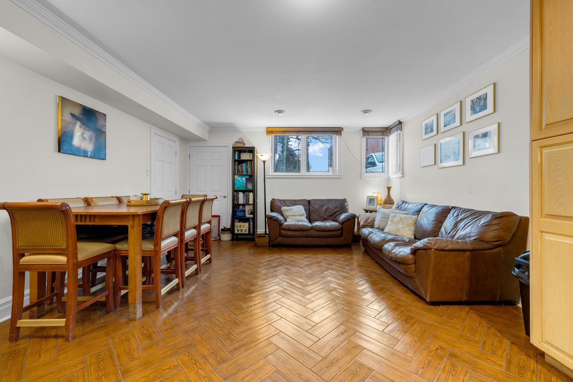 









6918

 - 6918A


Rue Lemieux

,
Montréal (Côte-des-Neiges/Notre-Dame-de-Grâce),




QC
H3W2V9

