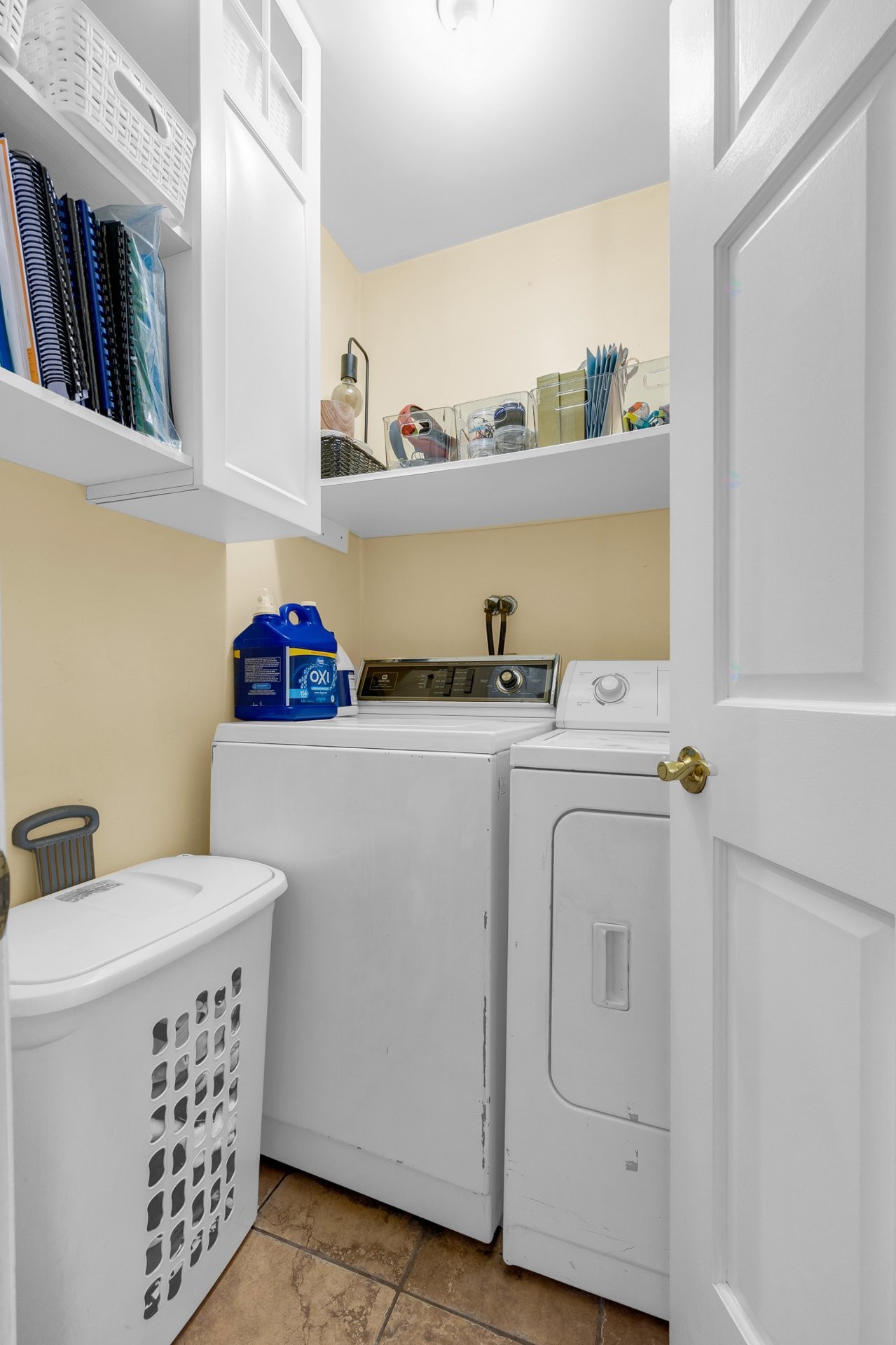 









6918

 - 6918A


Rue Lemieux

,
Montréal (Côte-des-Neiges/Notre-Dame-de-Grâce),




QC
H3W2V9


