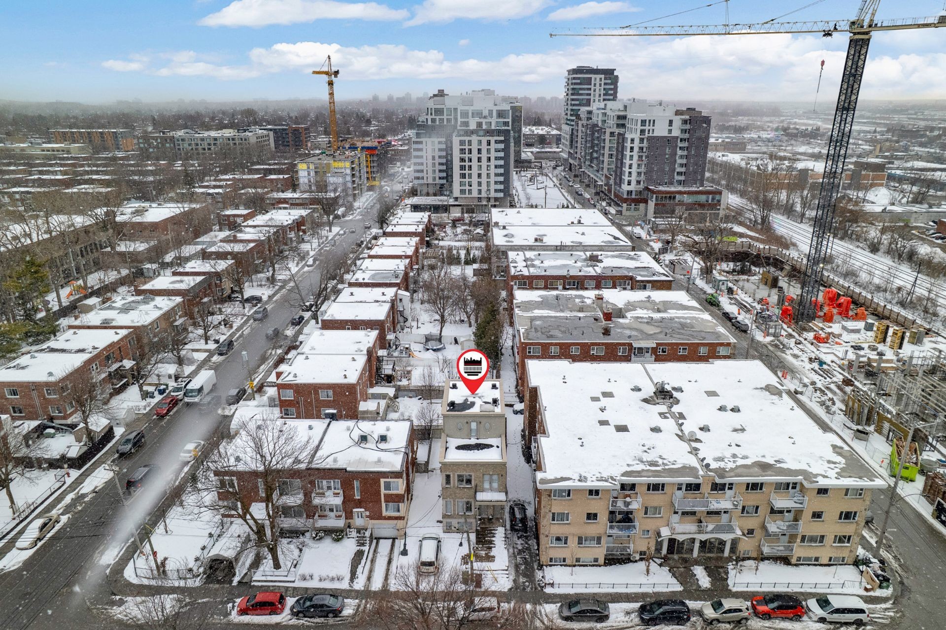 









6918

 - 6918A


Rue Lemieux

,
Montréal (Côte-des-Neiges/Notre-Dame-de-Grâce),




QC
H3W2V9

