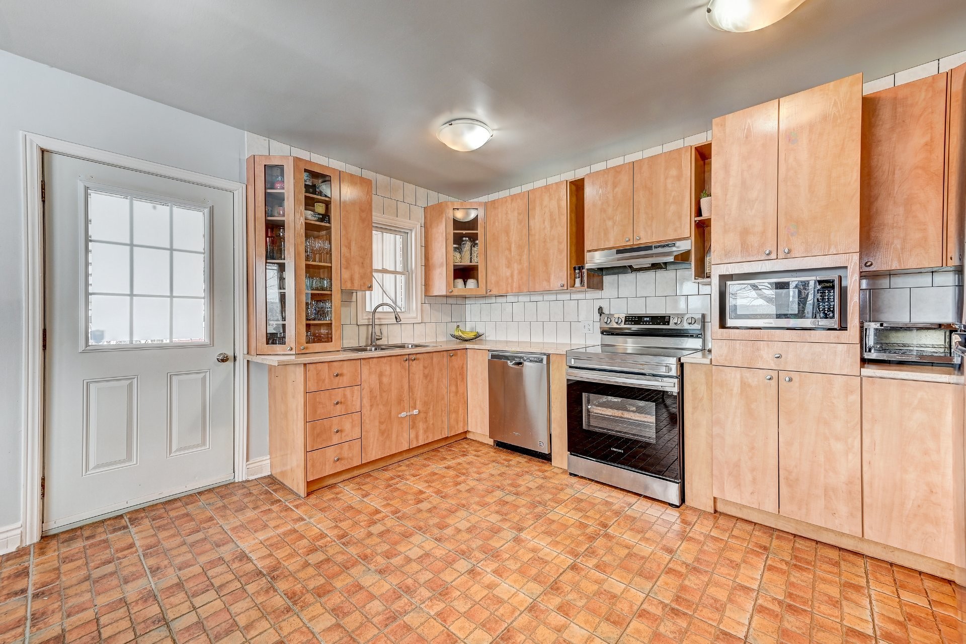 









790


Rue Dufferin

,
Granby,




QC
J2H3G9

