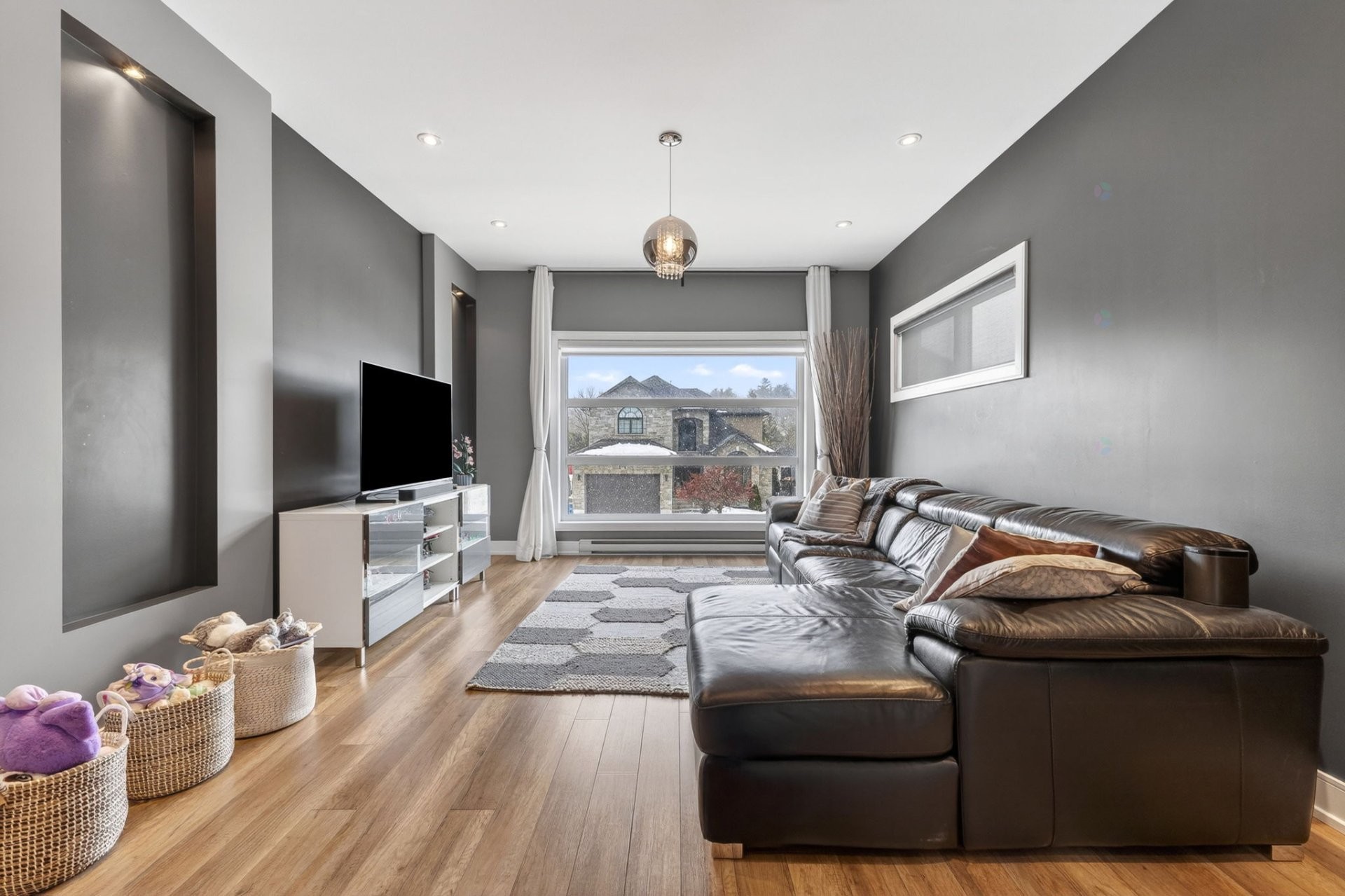 









55


Rue de Levens

,
Gatineau (Gatineau),




QC
J8V0B4


