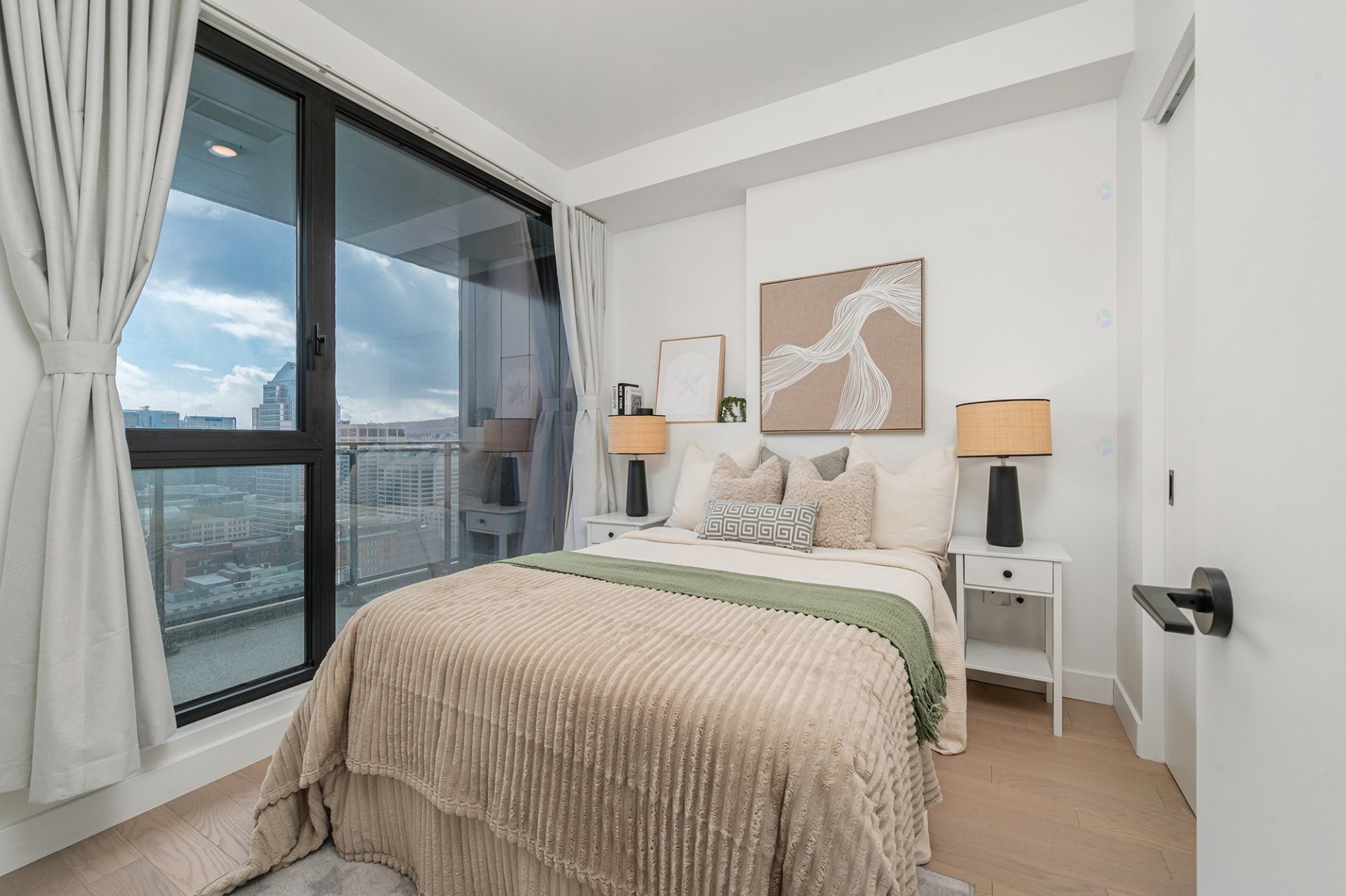 









1245


Rue De Bleury

, 3418,
Montréal (Ville-Marie),




QC
H3B0C2

