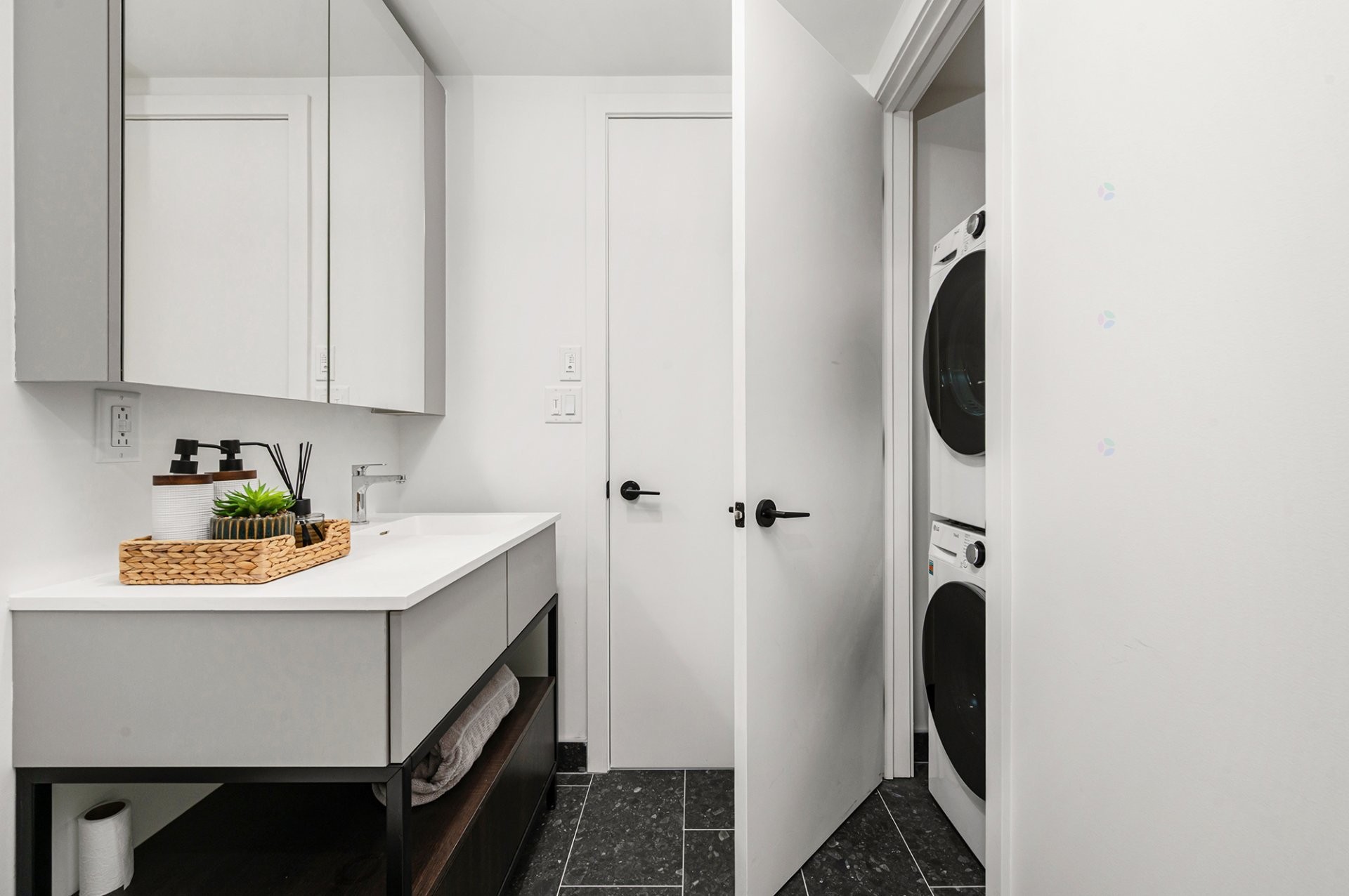 









1245


Rue De Bleury

, 3418,
Montréal (Ville-Marie),




QC
H3B0C2

