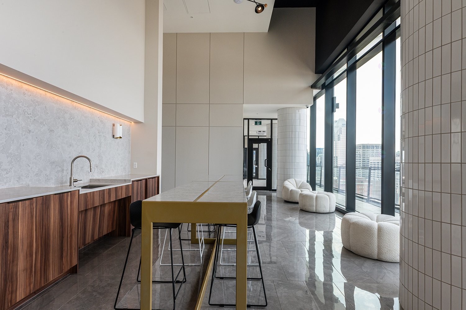 









1245


Rue De Bleury

, 3418,
Montréal (Ville-Marie),




QC
H3B0C2

