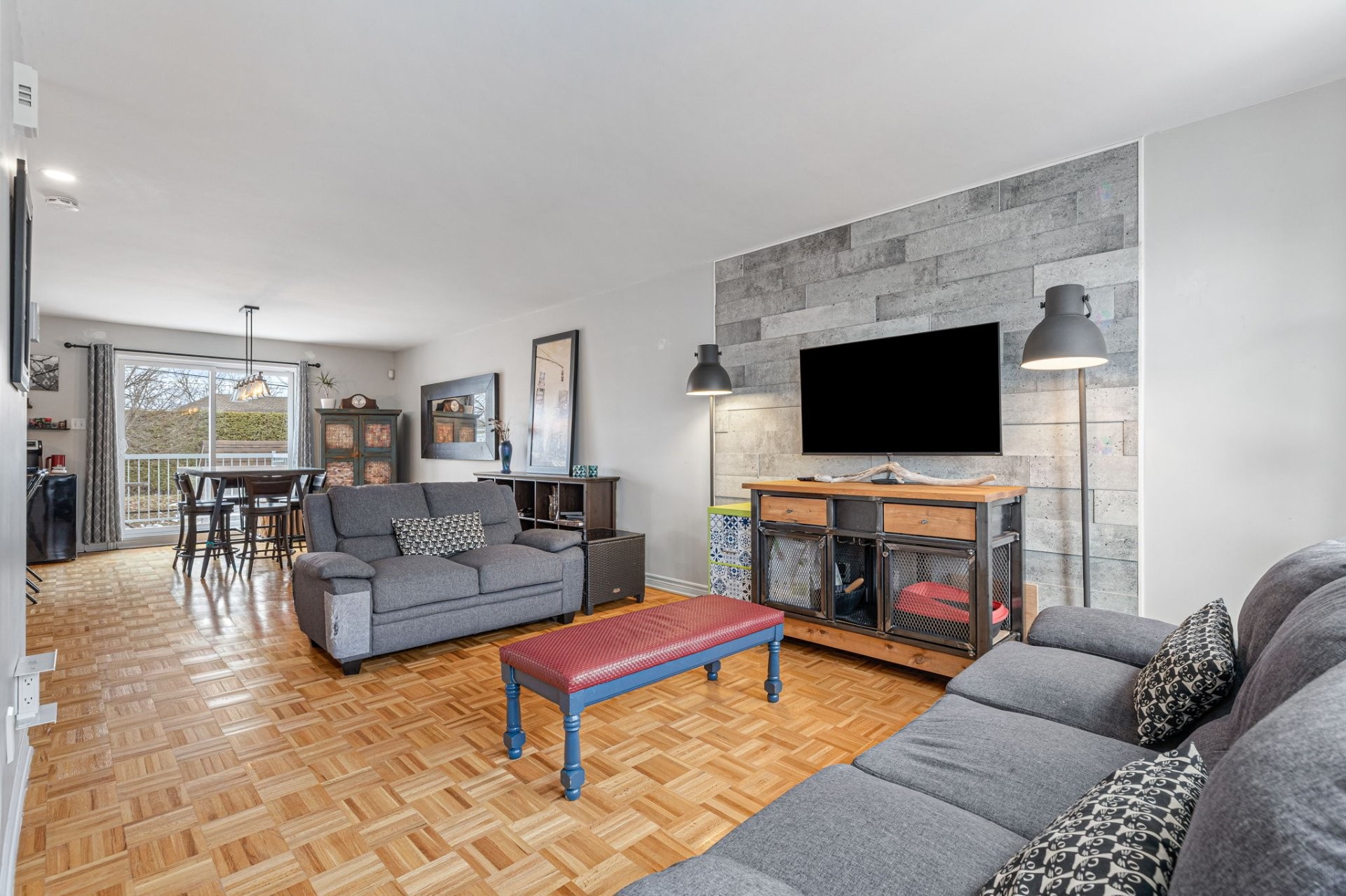 









244


Rue de la Petite-Prairie

,
Varennes,




QC
J3X0B1

