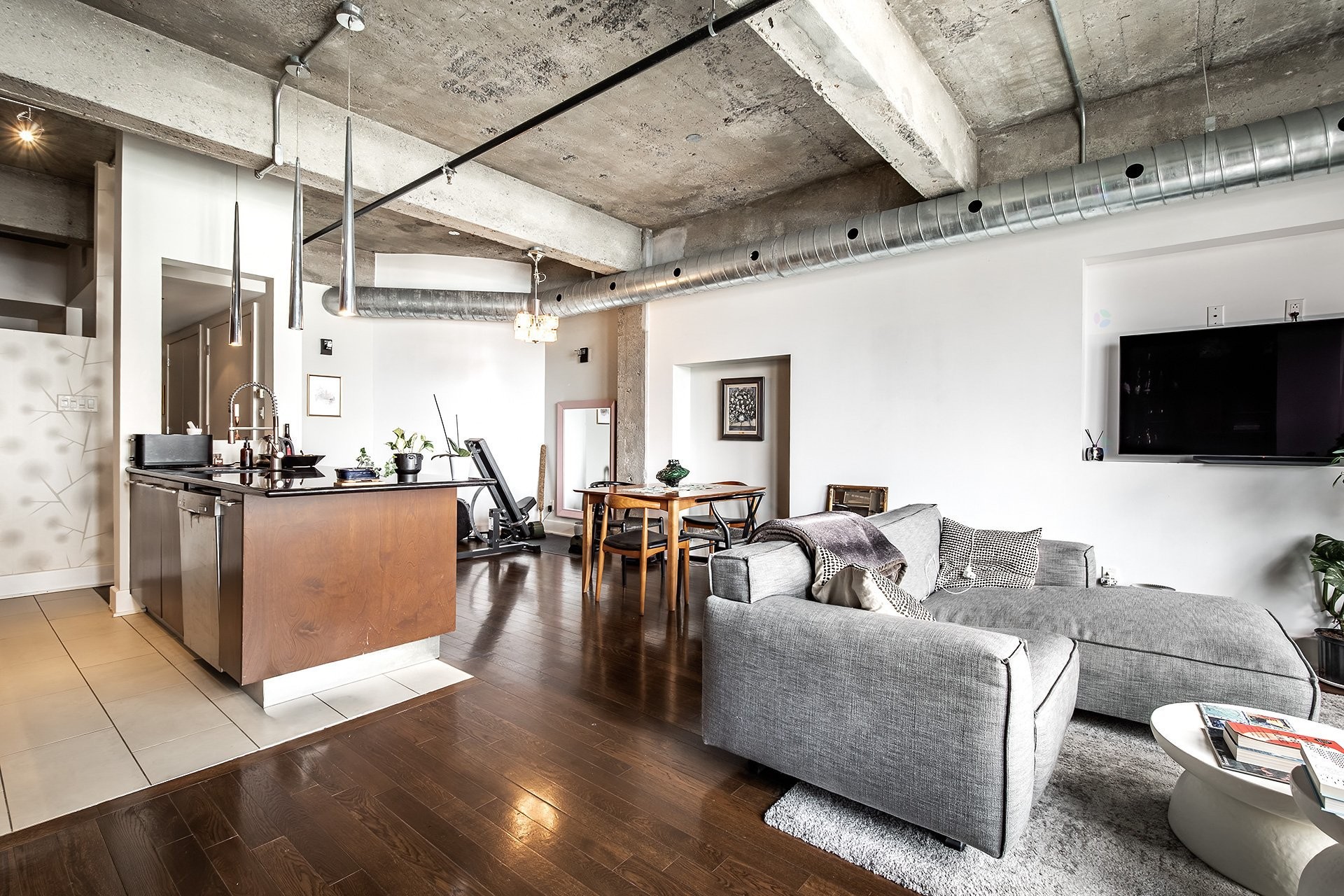 









1625


Rue Clark

, 509,
Montréal (Ville-Marie),




QC
H2X2R4

