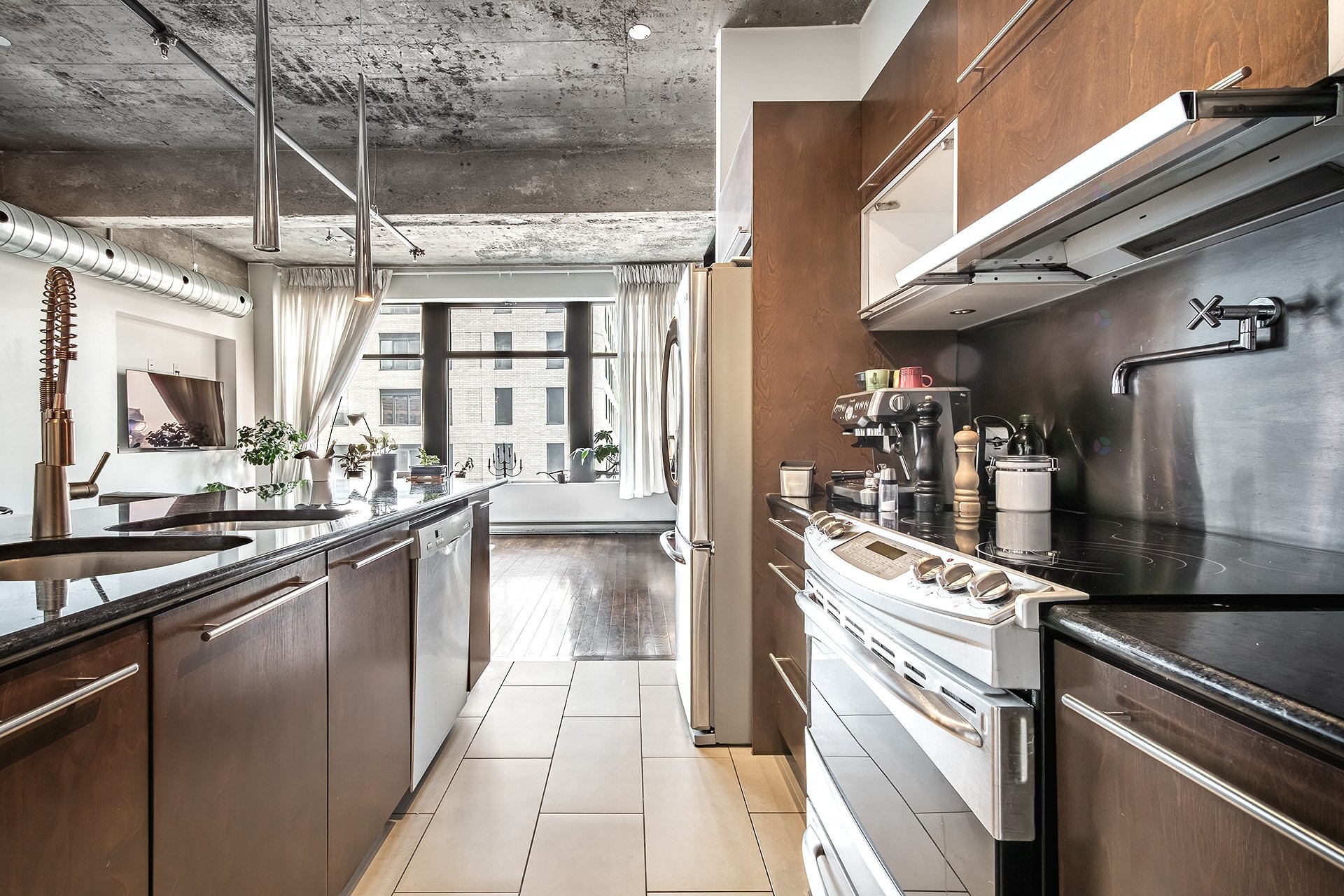 









1625


Rue Clark

, 509,
Montréal (Ville-Marie),




QC
H2X2R4

