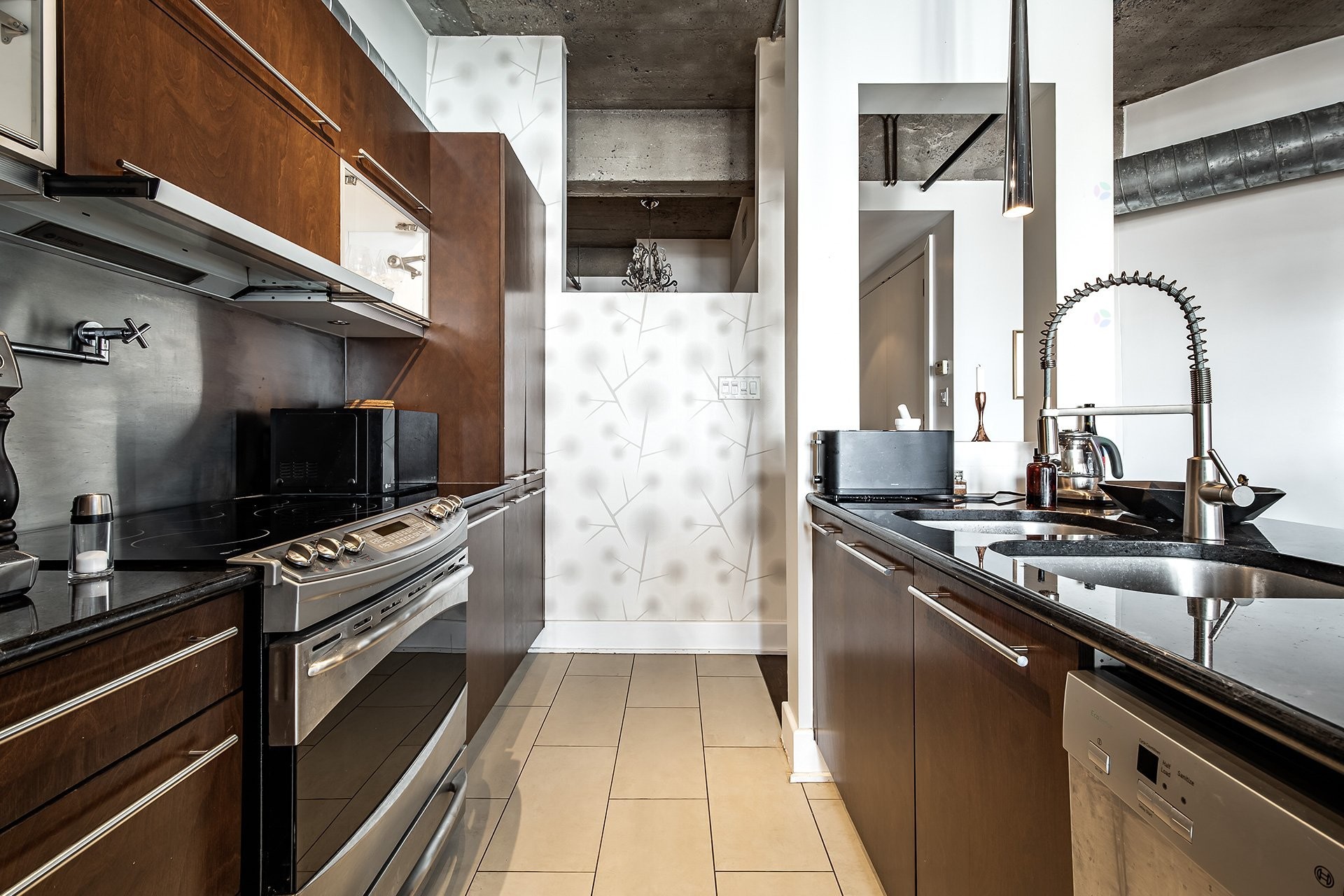 









1625


Rue Clark

, 509,
Montréal (Ville-Marie),




QC
H2X2R4

