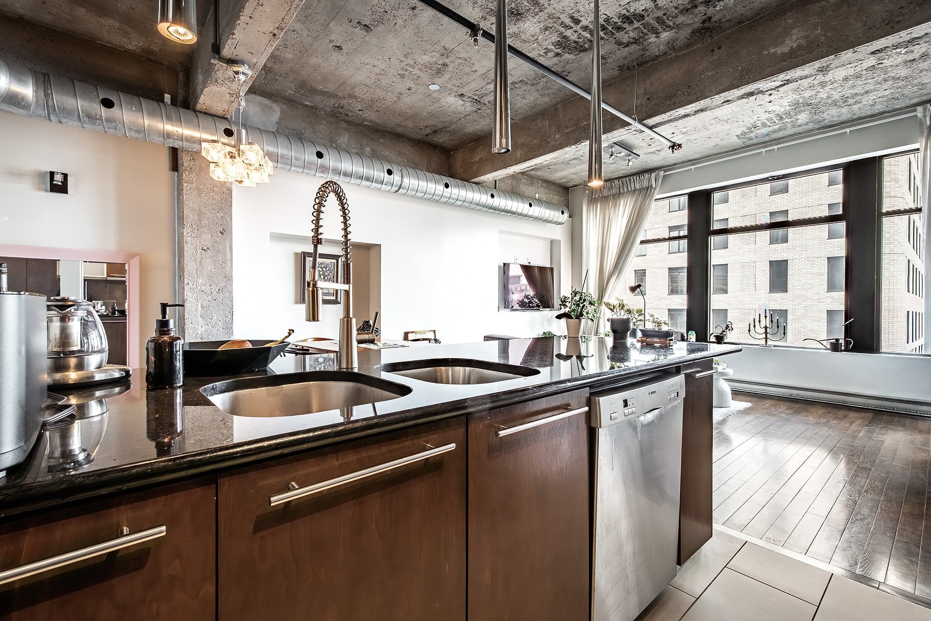 









1625


Rue Clark

, 509,
Montréal (Ville-Marie),




QC
H2X2R4

