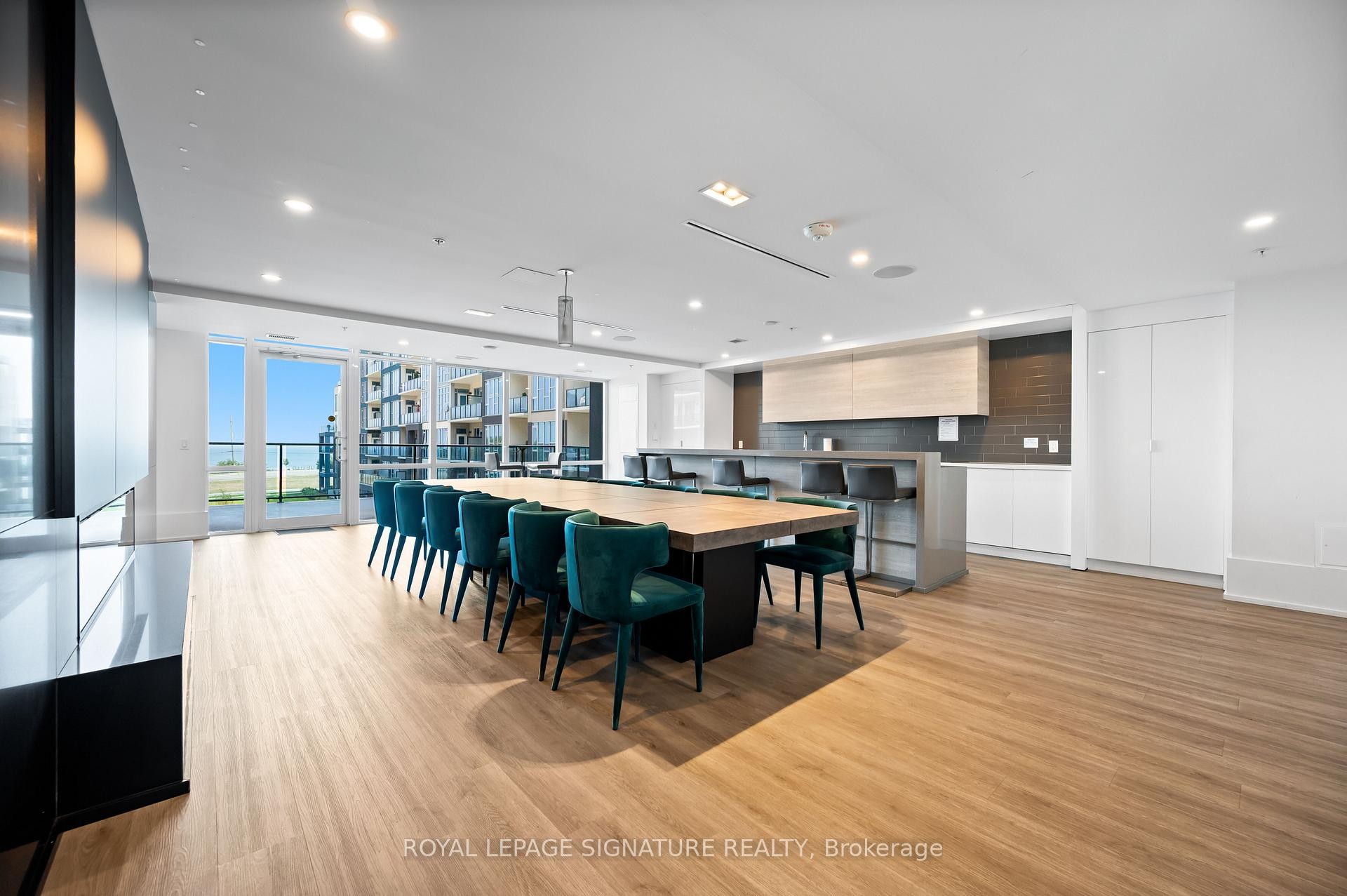 









16


Concord

Place, 630,
Grimsby,




ON
L3M 0J1

