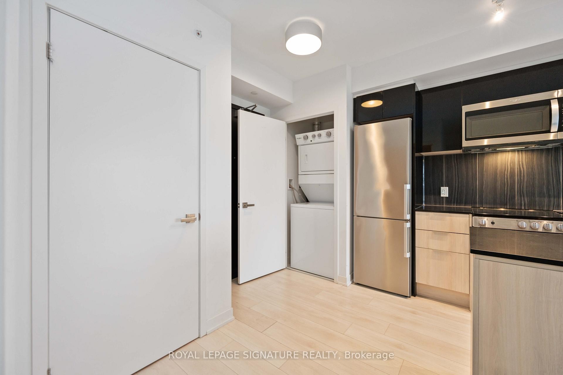 









31


Tippett

Road, 332,
Toronto,




ON
M3H 0C8

