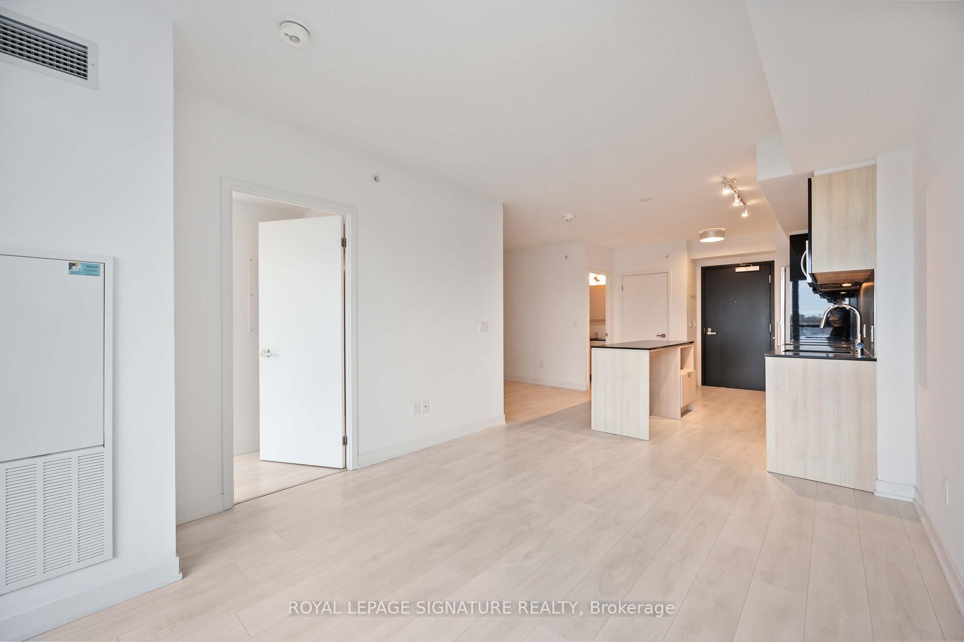 









31


Tippett

Road, 332,
Toronto,




ON
M3H 0C8

