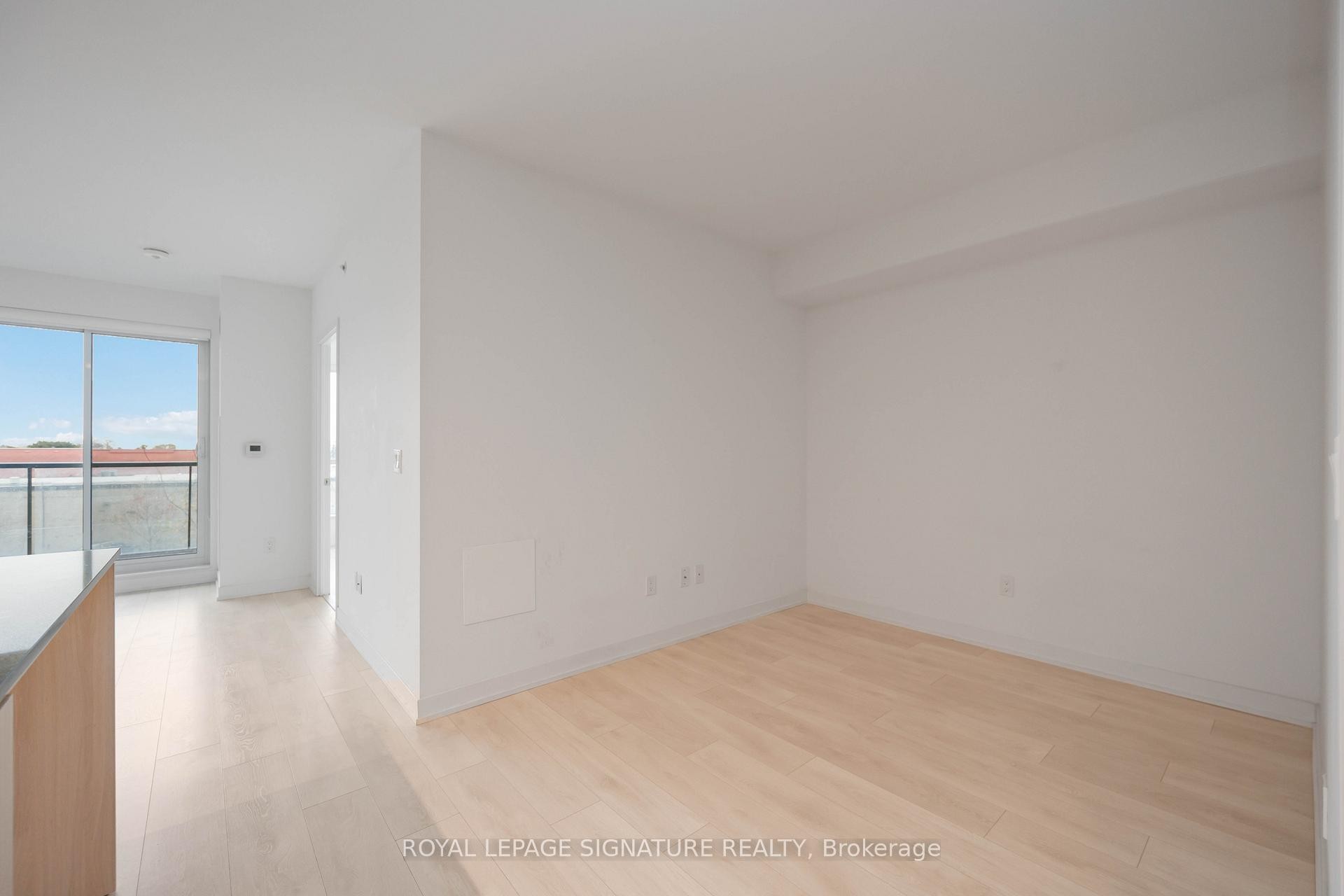 









31


Tippett

Road, 332,
Toronto,




ON
M3H 0C8

