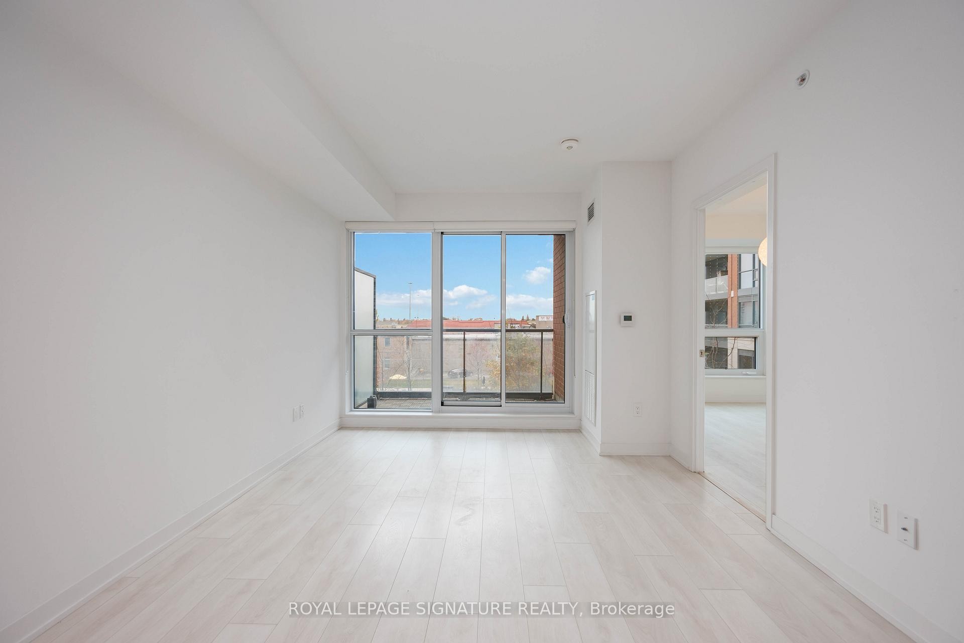 









31


Tippett

Road, 332,
Toronto,




ON
M3H 0C8

