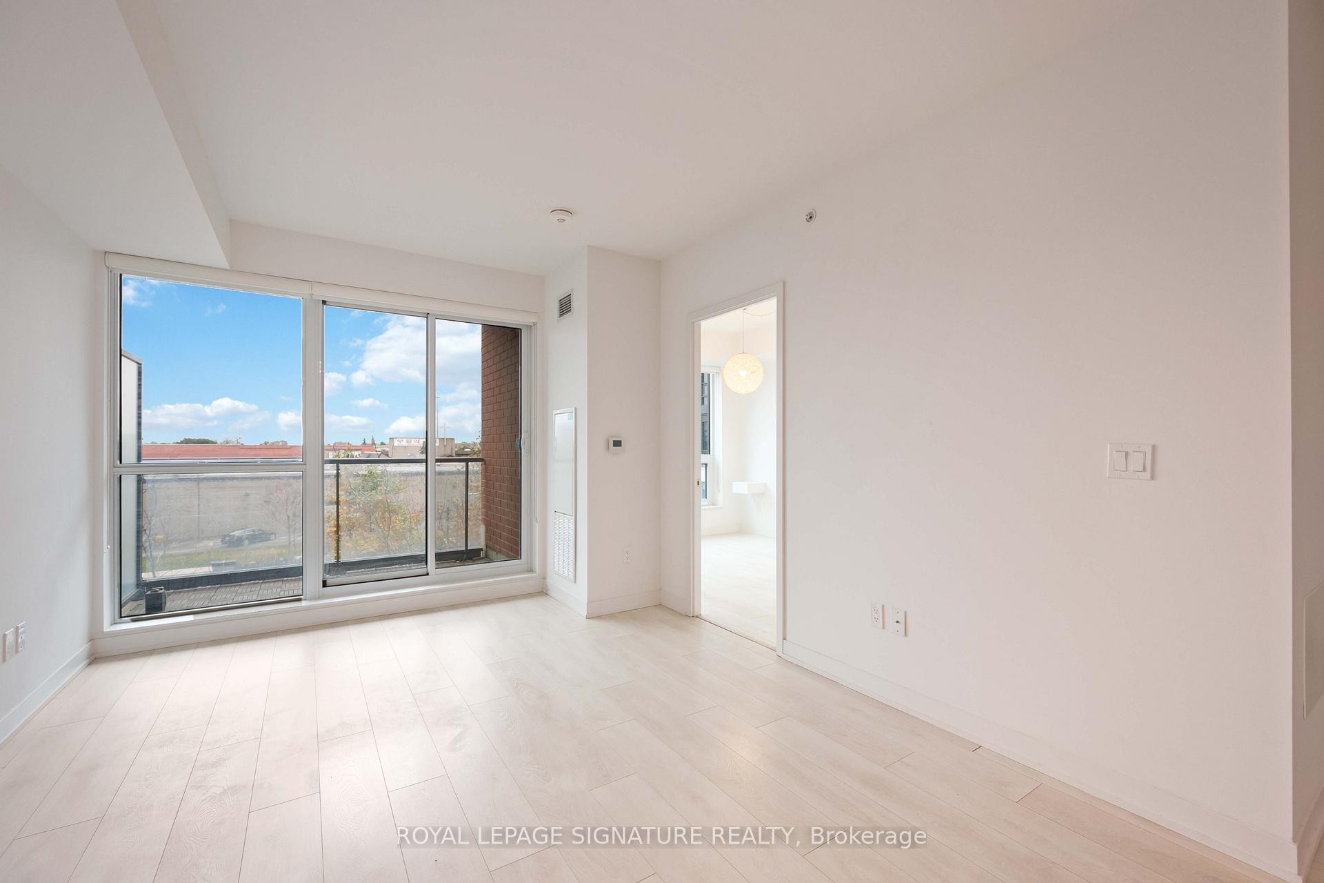 









31


Tippett

Road, 332,
Toronto,




ON
M3H 0C8

