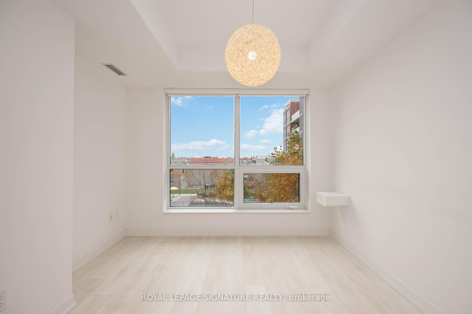 









31


Tippett

Road, 332,
Toronto,




ON
M3H 0C8

