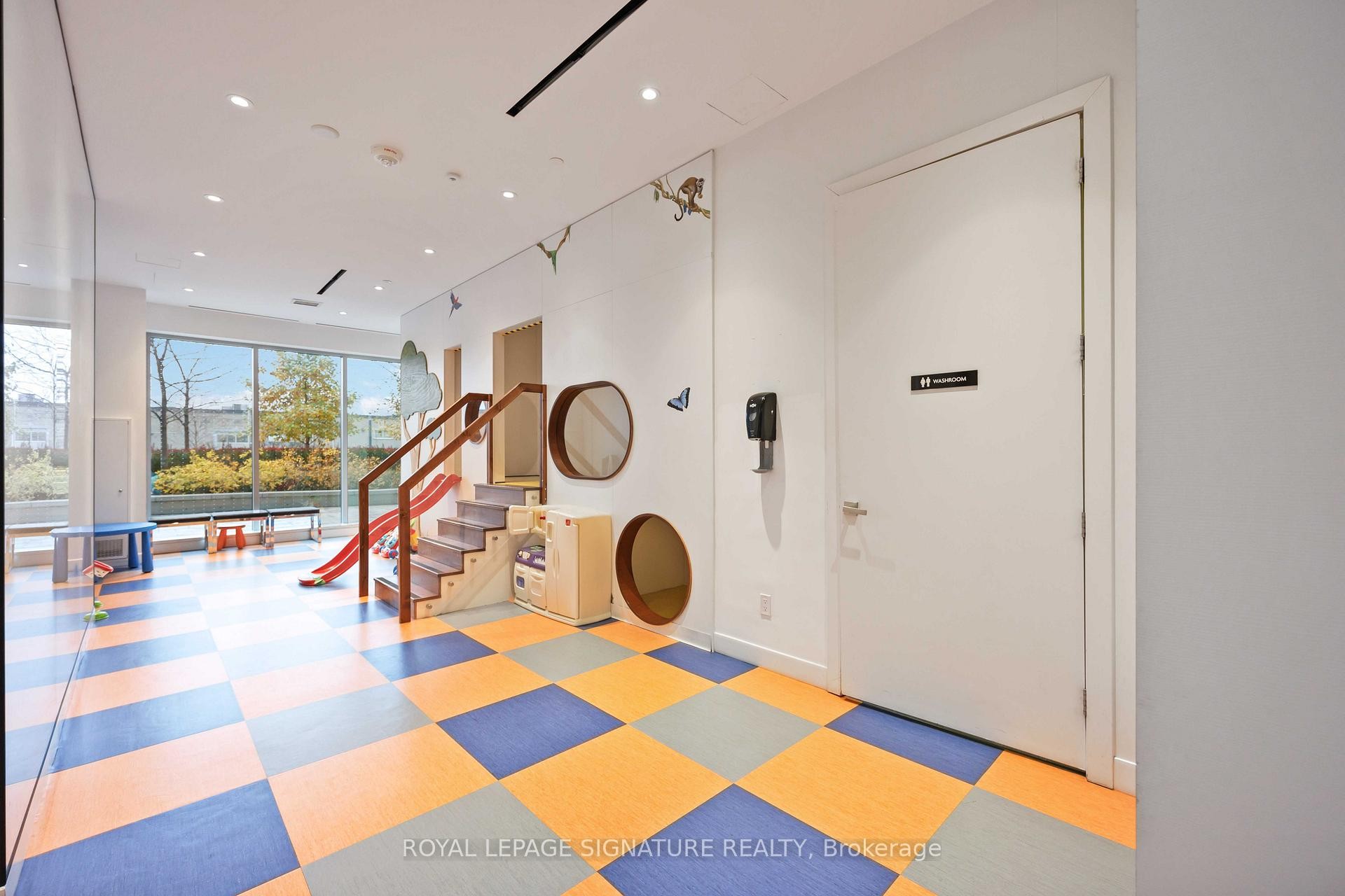 









31


Tippett

Road, 332,
Toronto,




ON
M3H 0C8

