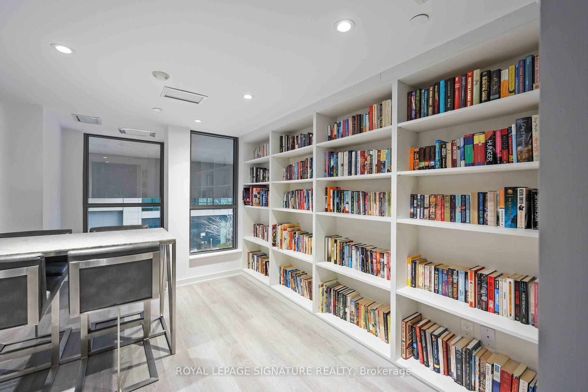 









31


Tippett

Road, 332,
Toronto,




ON
M3H 0C8

