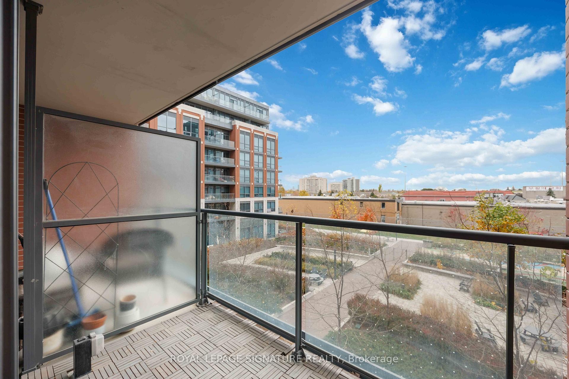 









31


Tippett

Road, 332,
Toronto,




ON
M3H 0C8

