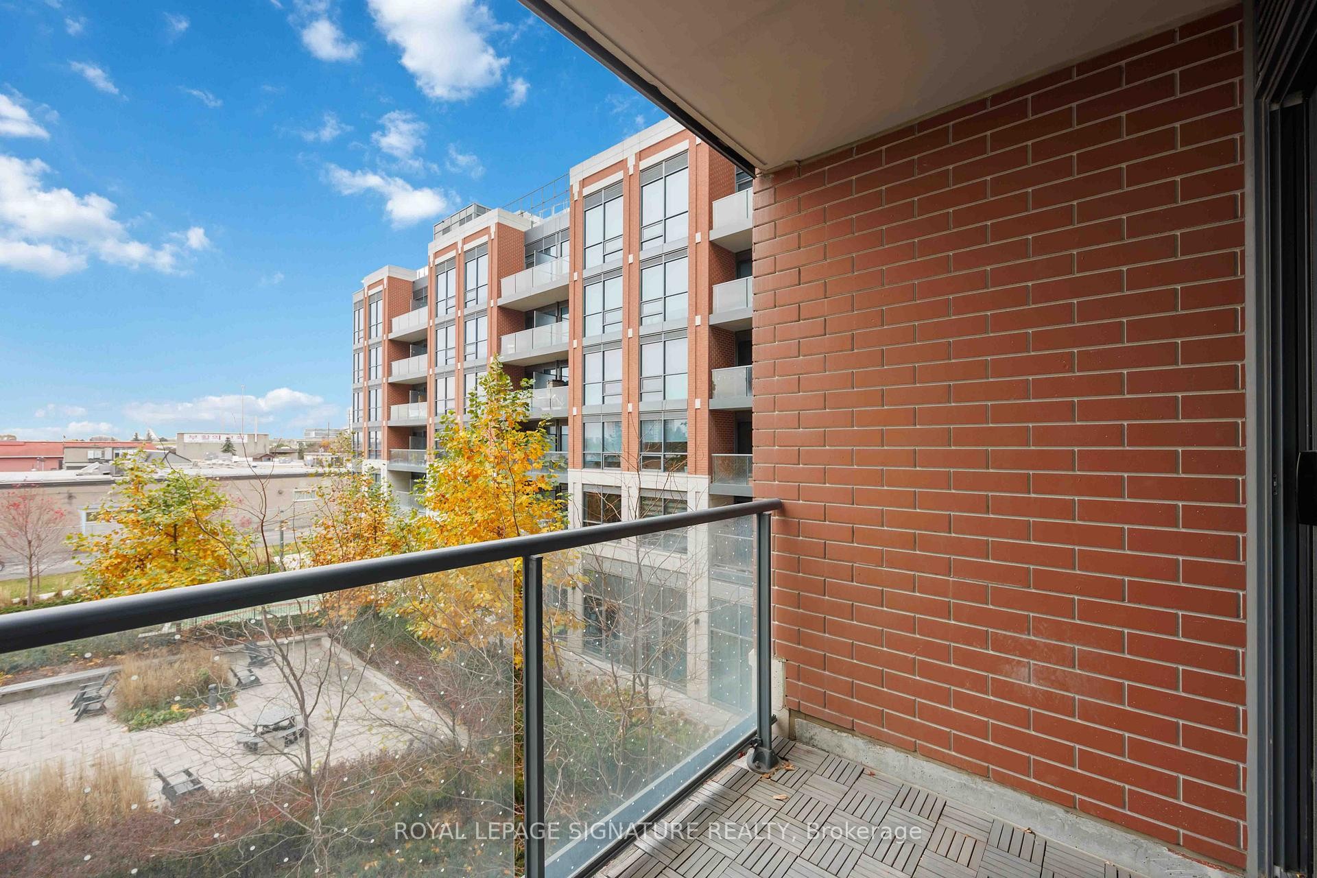 









31


Tippett

Road, 332,
Toronto,




ON
M3H 0C8

