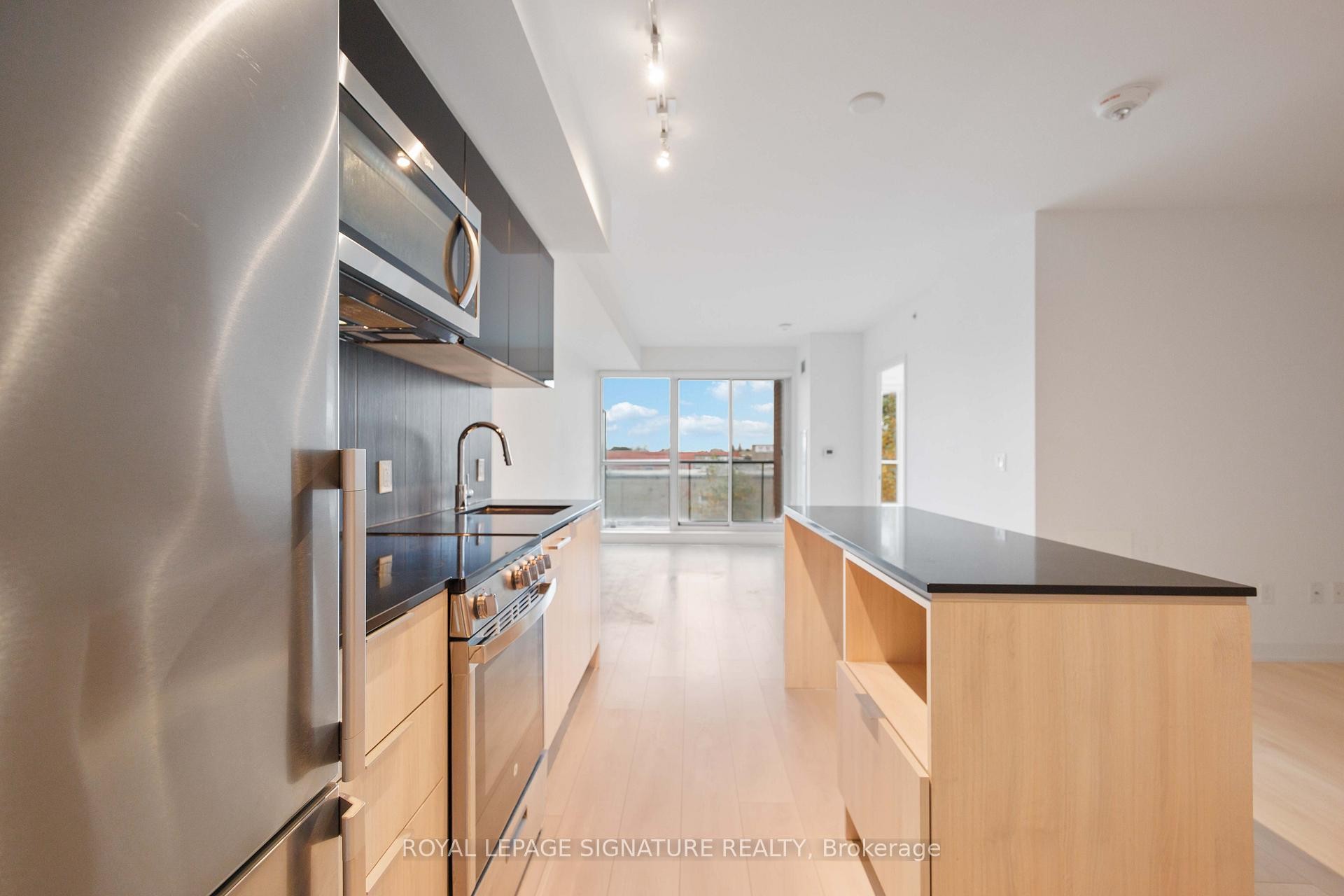 









31


Tippett

Road, 332,
Toronto,




ON
M3H 0C8

