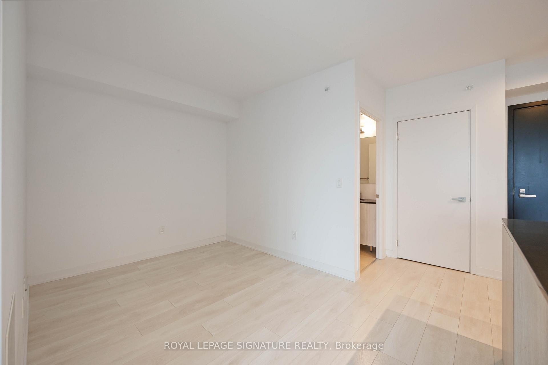 









31


Tippett

Road, 332,
Toronto,




ON
M3H 0C8

