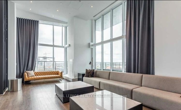 









297


Oak Walk

Drive, 606,
Oakville,




ON
L6H 3R6

