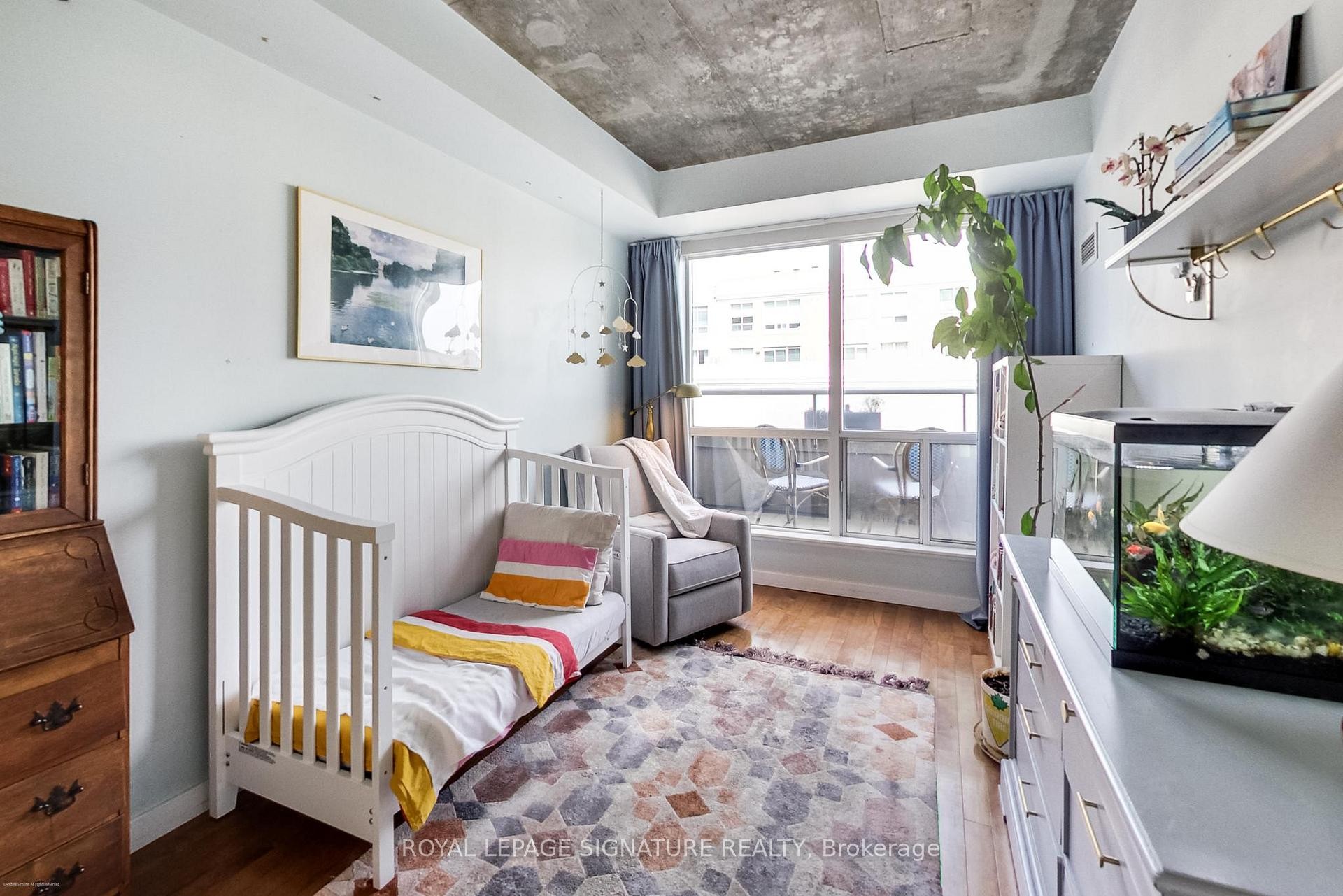 









1005


King

Street West, 718,
Toronto,




ON
M6K 3M8

