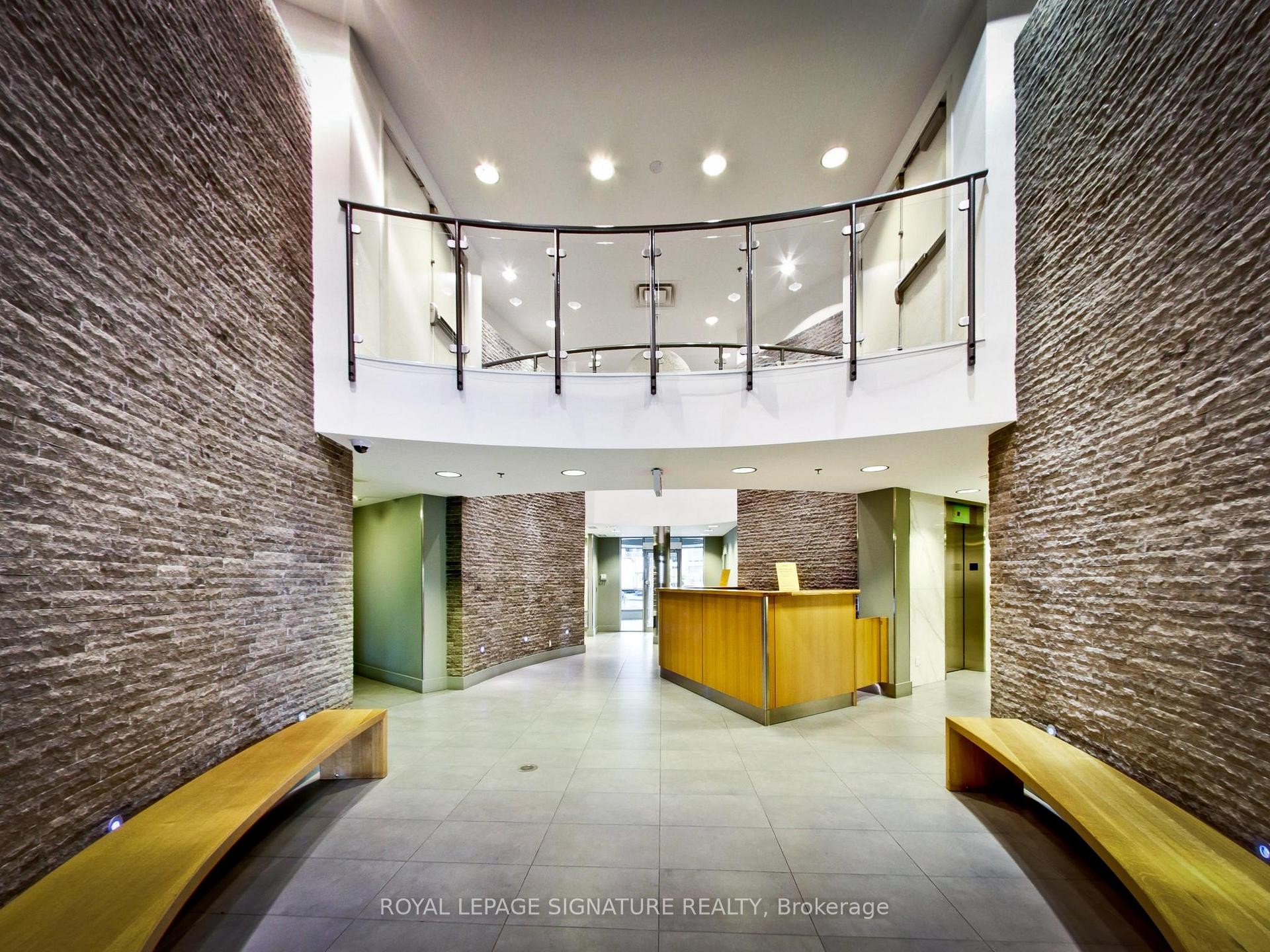 









1005


King

Street West, 718,
Toronto,




ON
M6K 3M8

